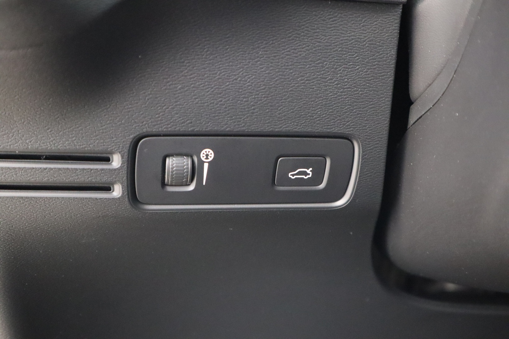 VOLVO XC40 2021