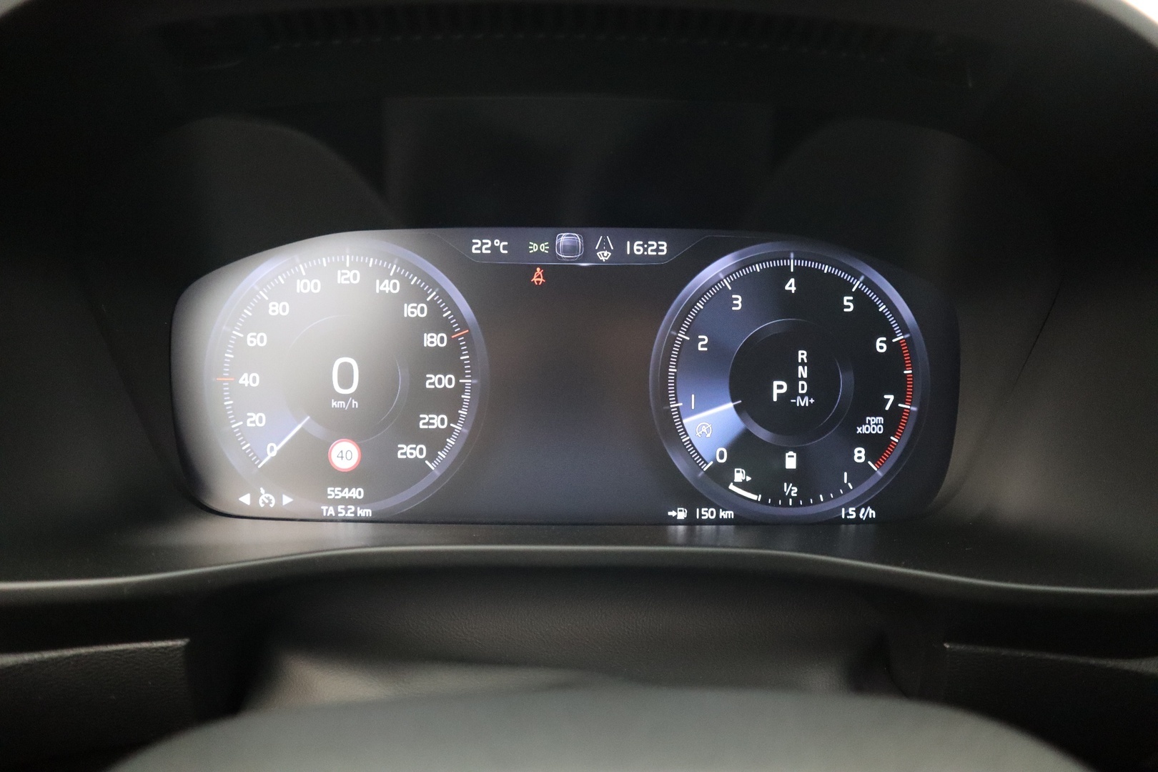 VOLVO XC40 2021