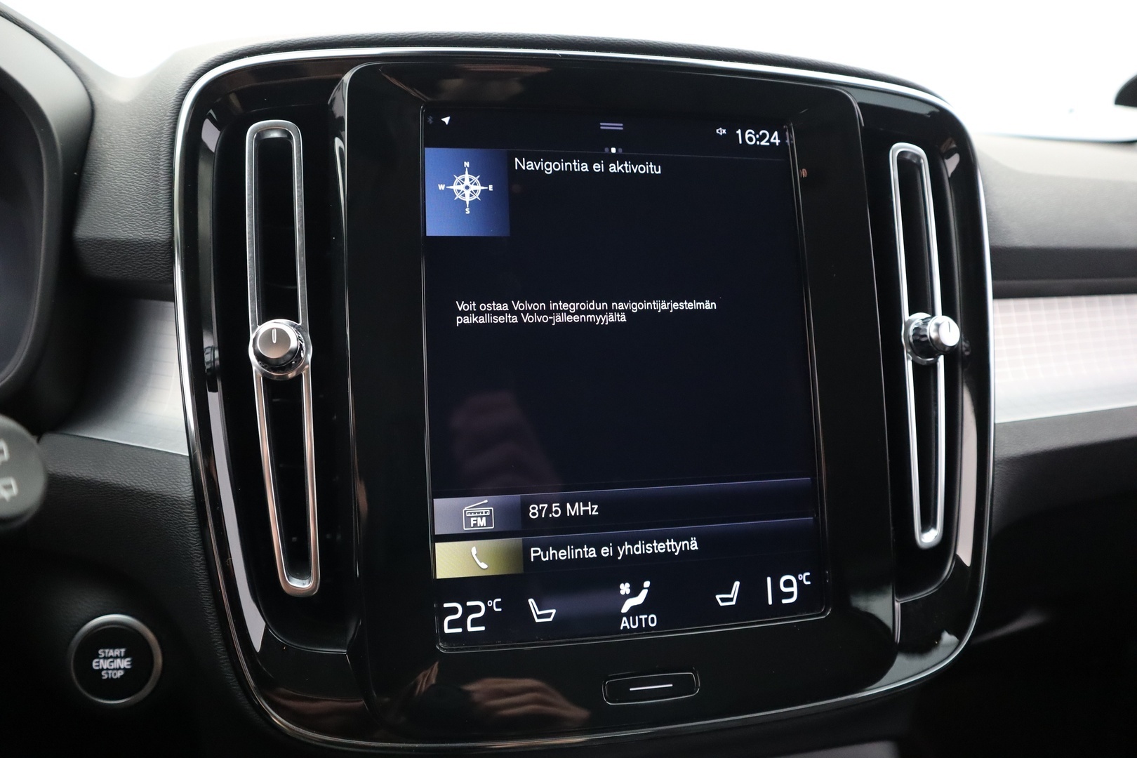 VOLVO XC40 2021