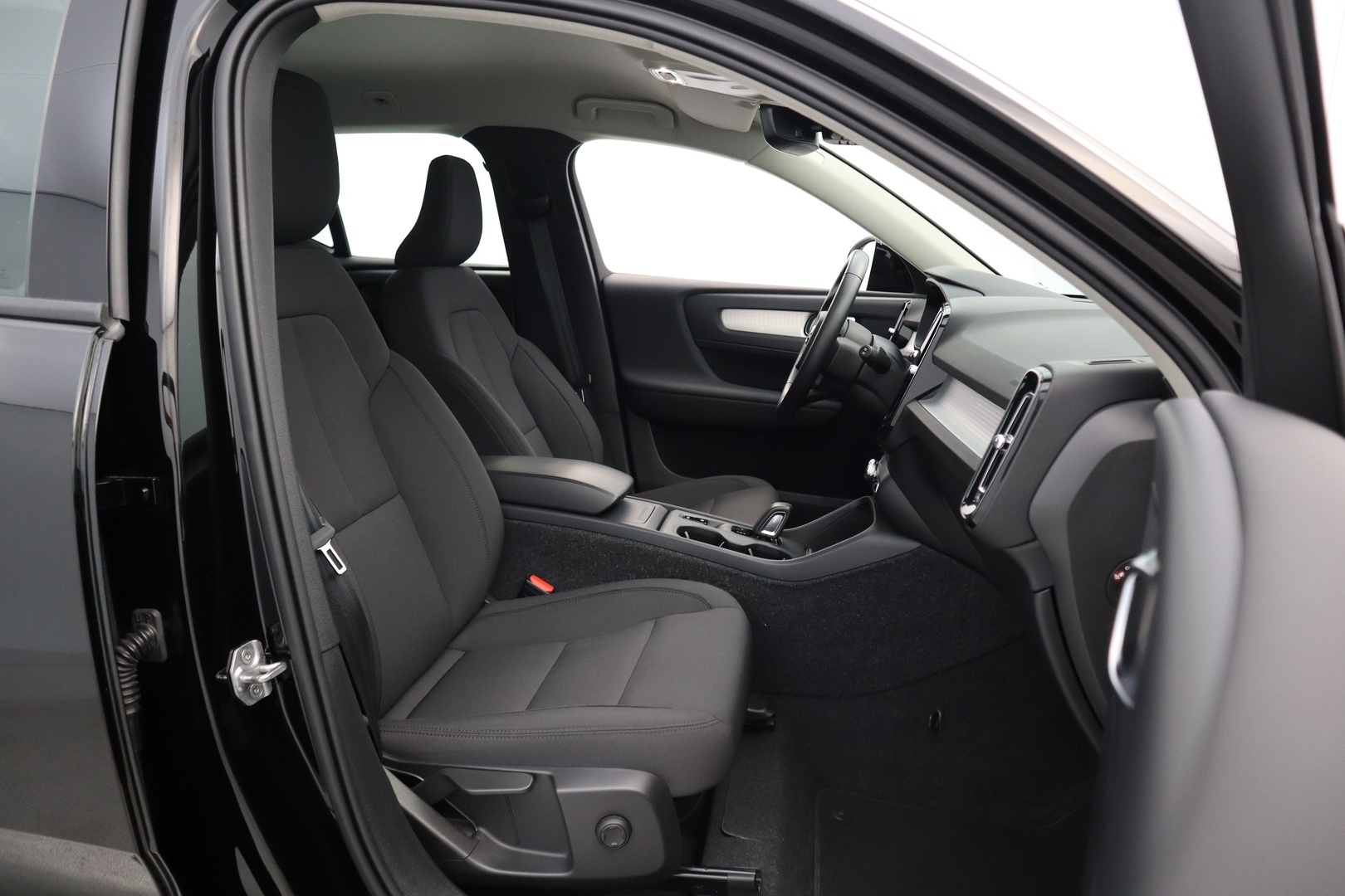 VOLVO XC40 2021