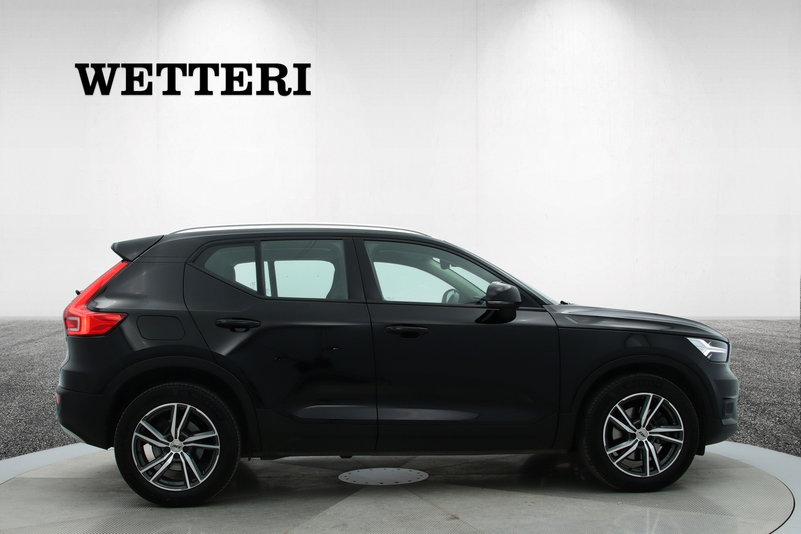 VOLVO XC40 2021