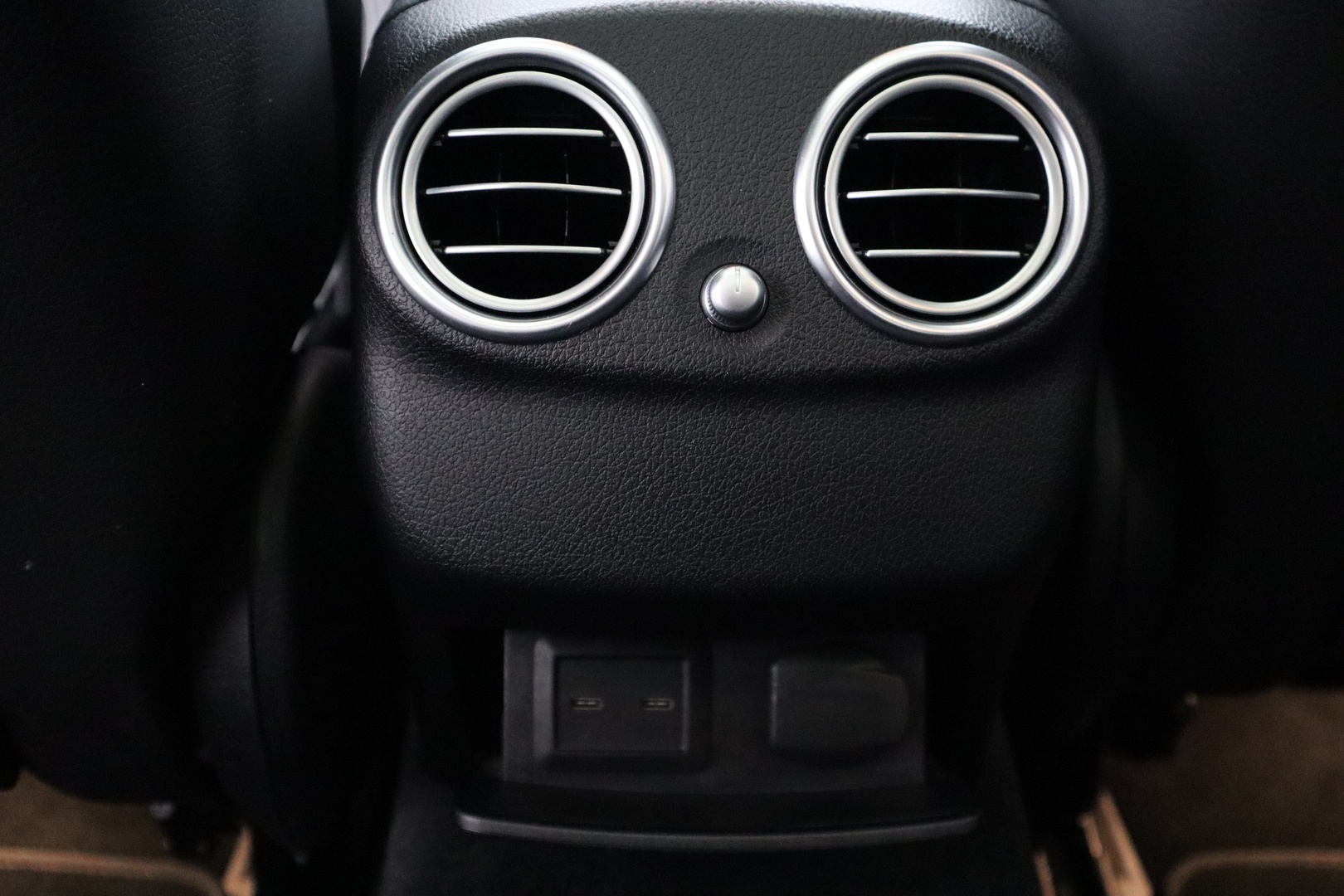 MERCEDES-BENZ E 2022