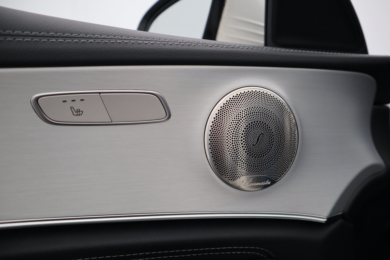 MERCEDES-BENZ E 2022