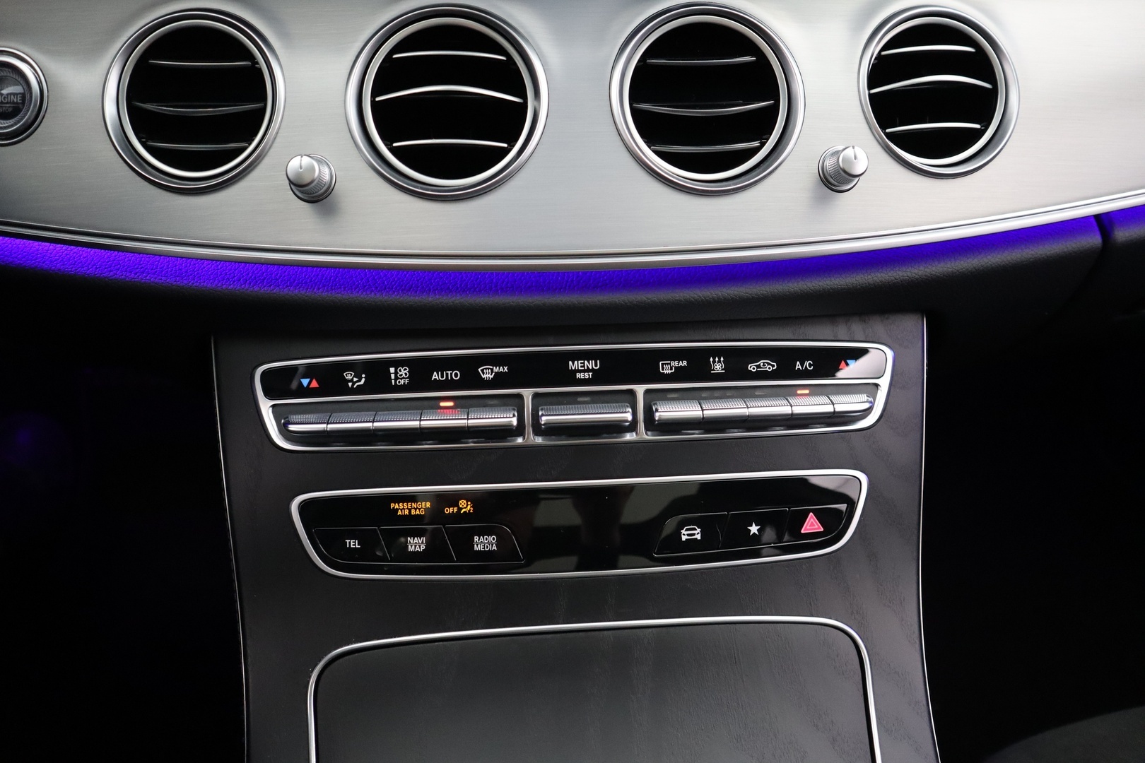 MERCEDES-BENZ E 2022