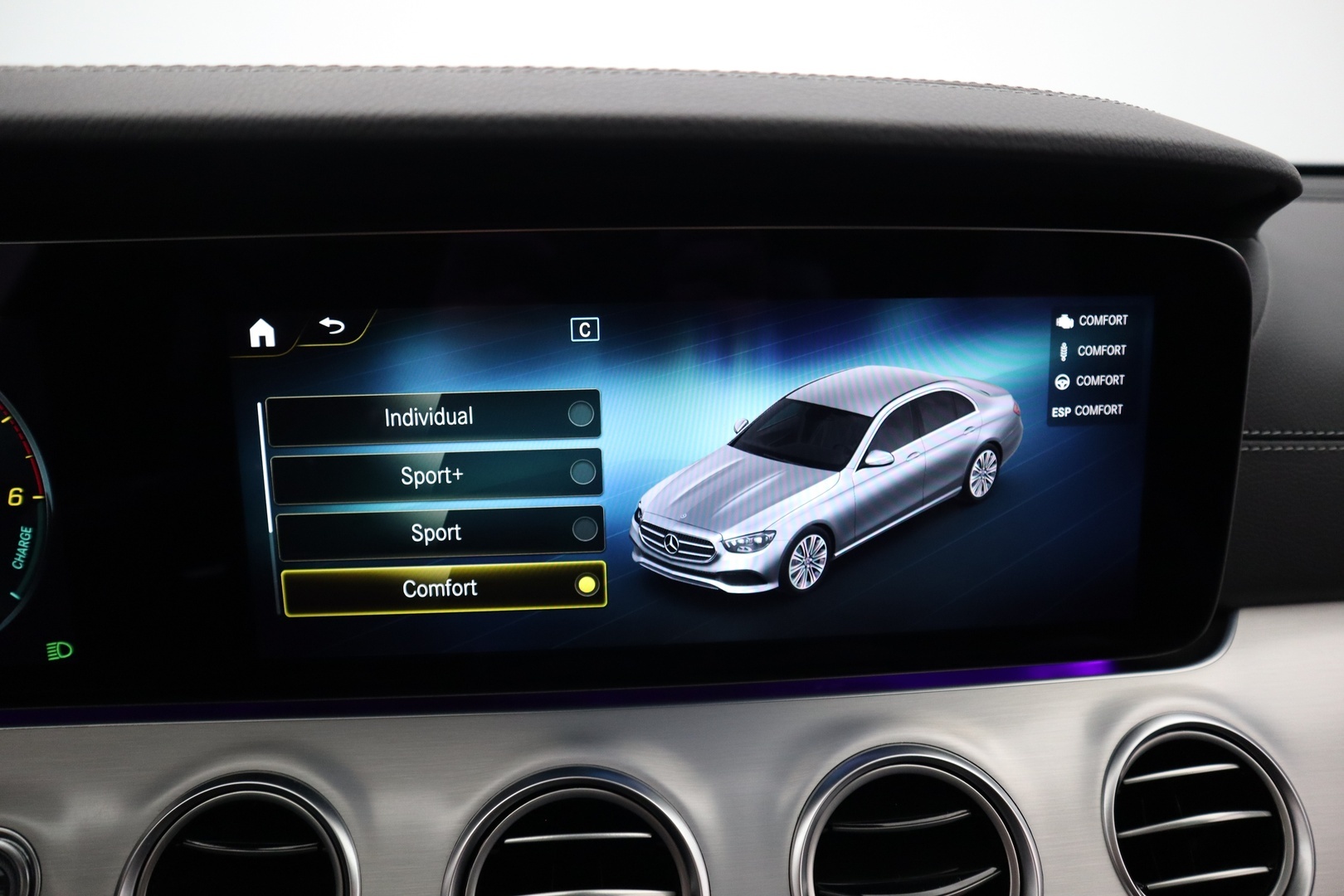 MERCEDES-BENZ E 2022