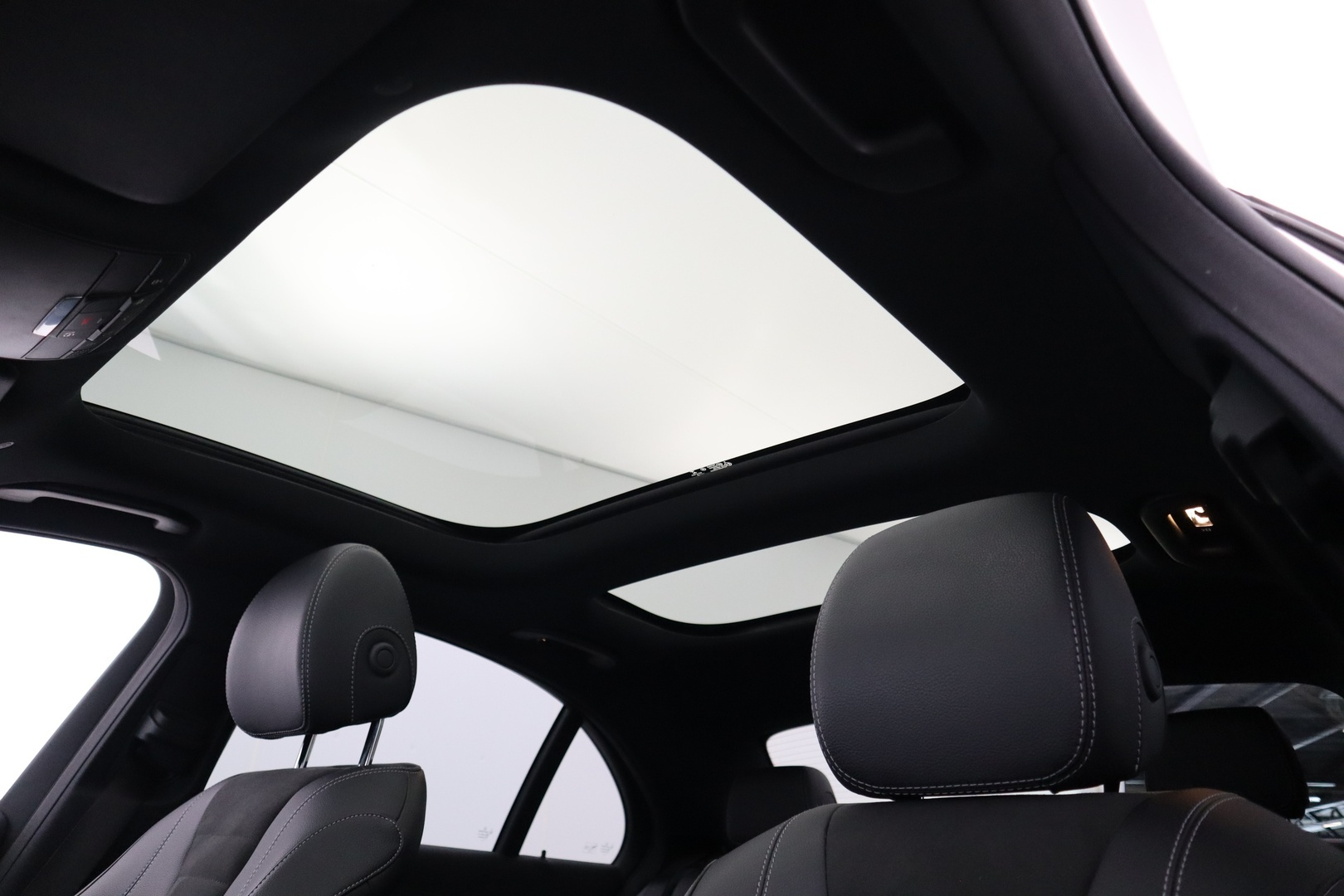 MERCEDES-BENZ E 2022