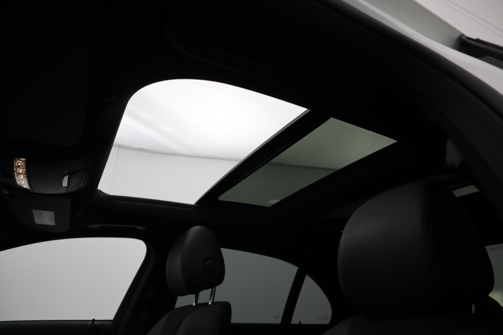 MERCEDES-BENZ E 2022