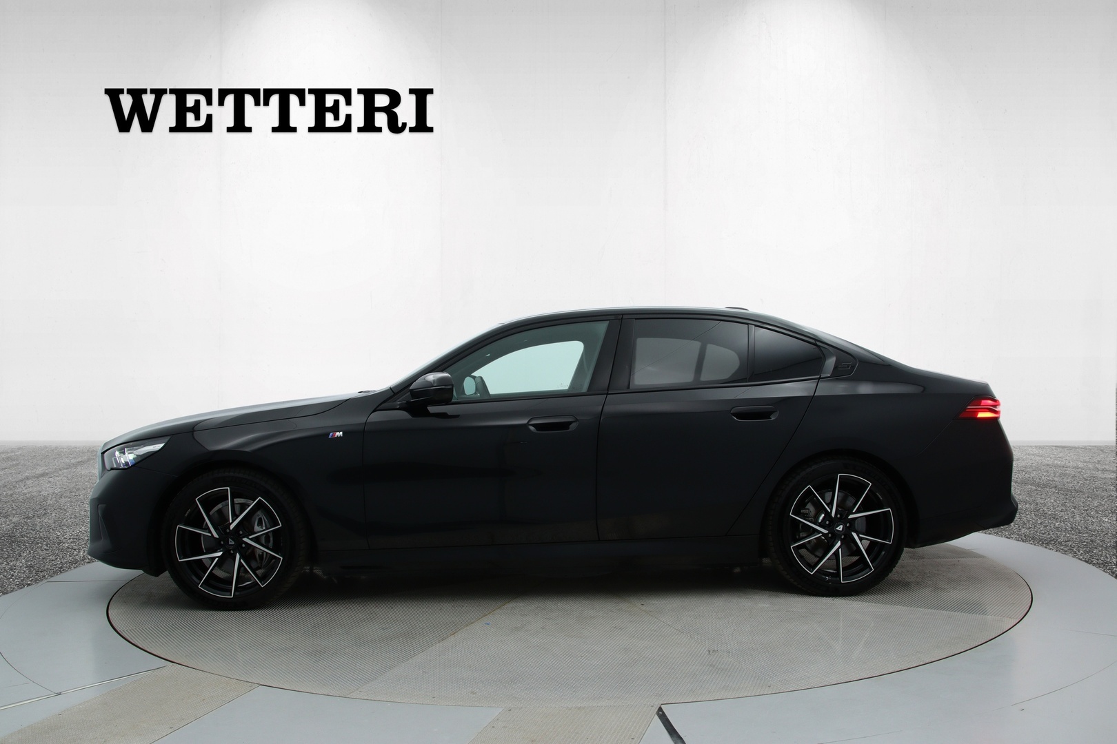 BMW i5 2024
