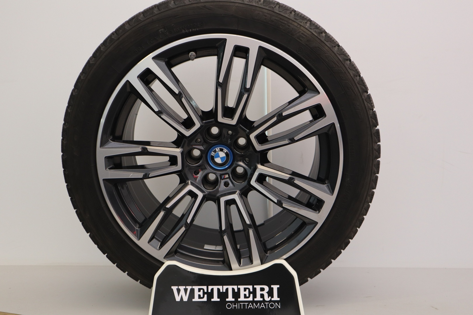 BMW i5 2024