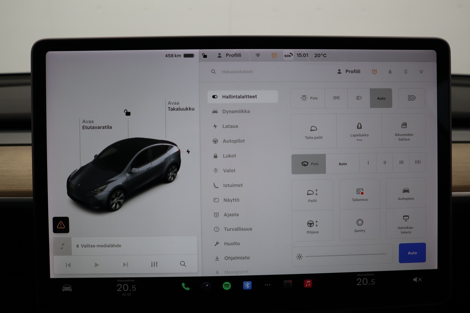 TESLA Model Y 2022