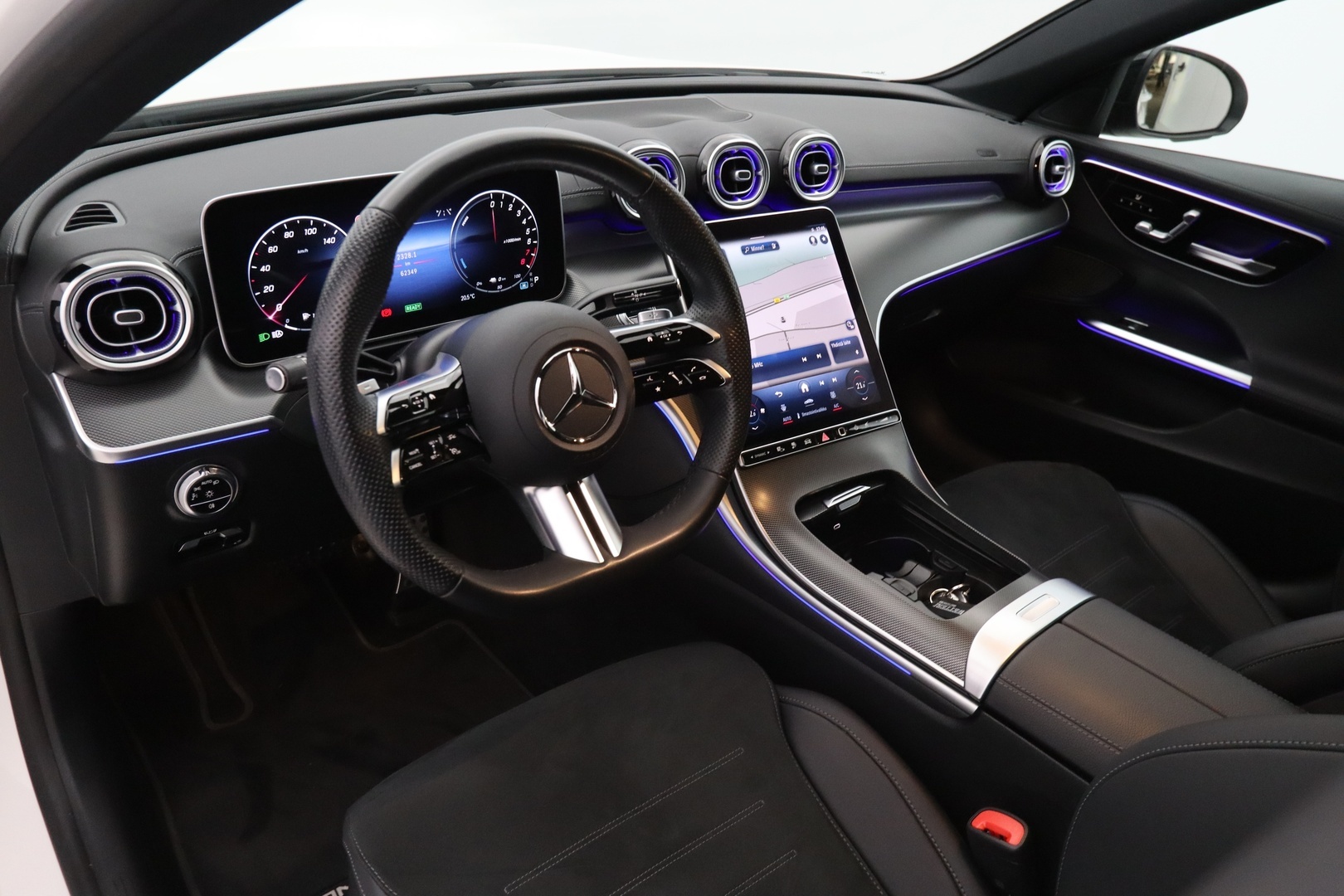 MERCEDES-BENZ C 2023