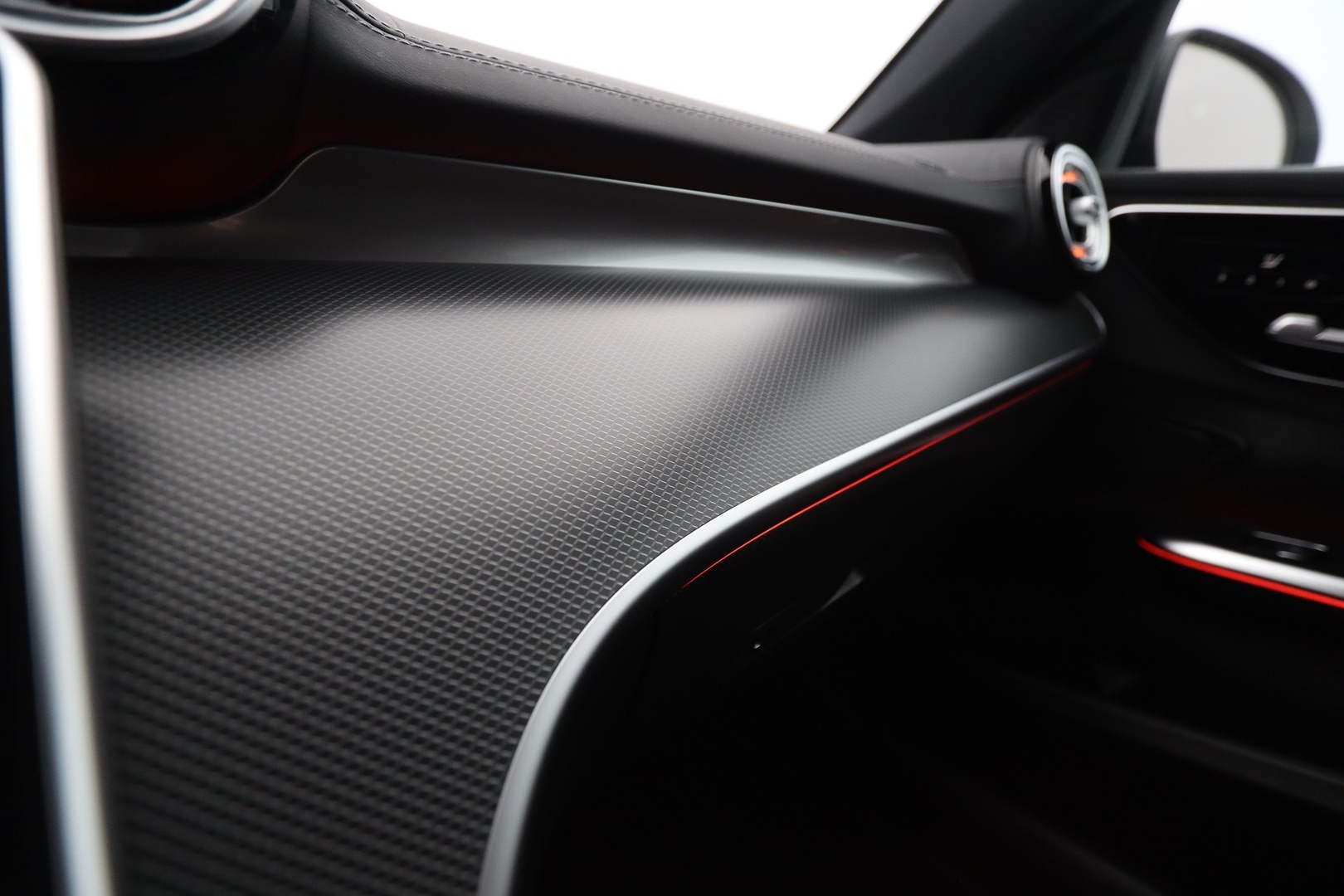 MERCEDES-BENZ C 2023