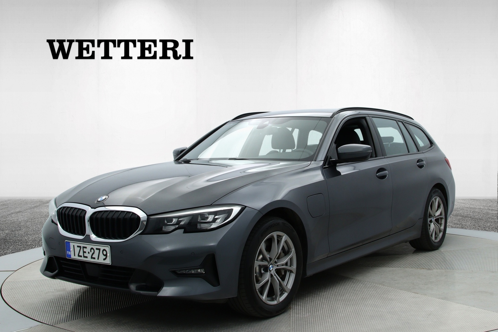 BMW 330 2021