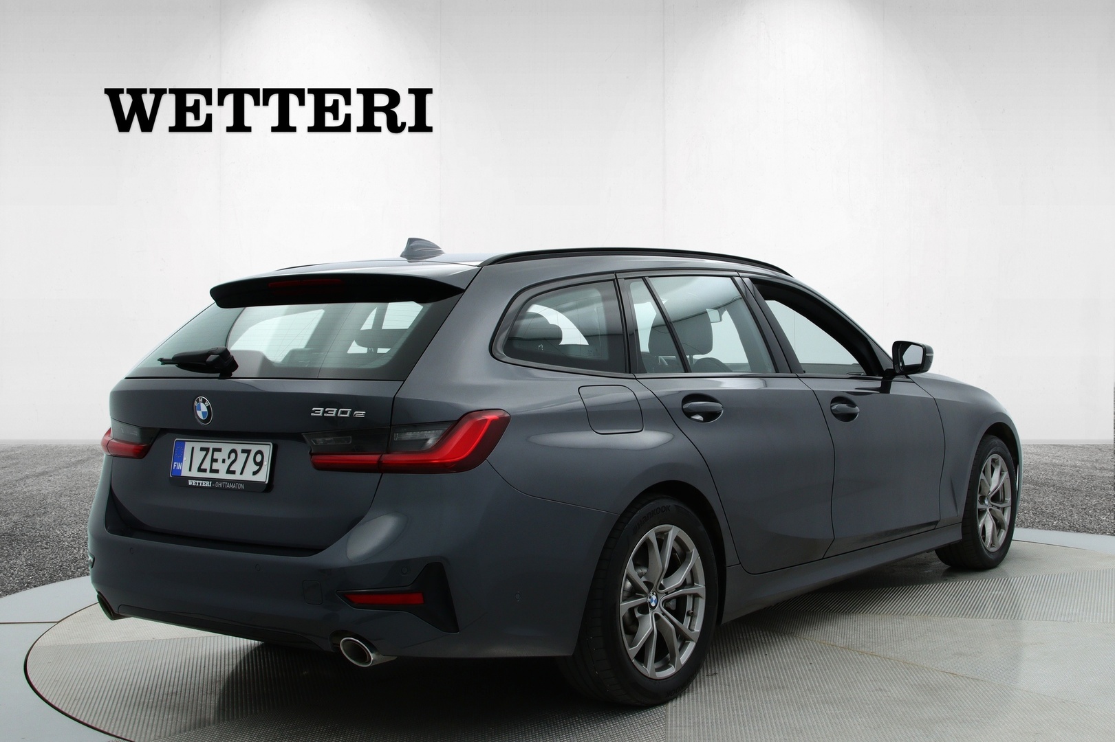 BMW 330 2021