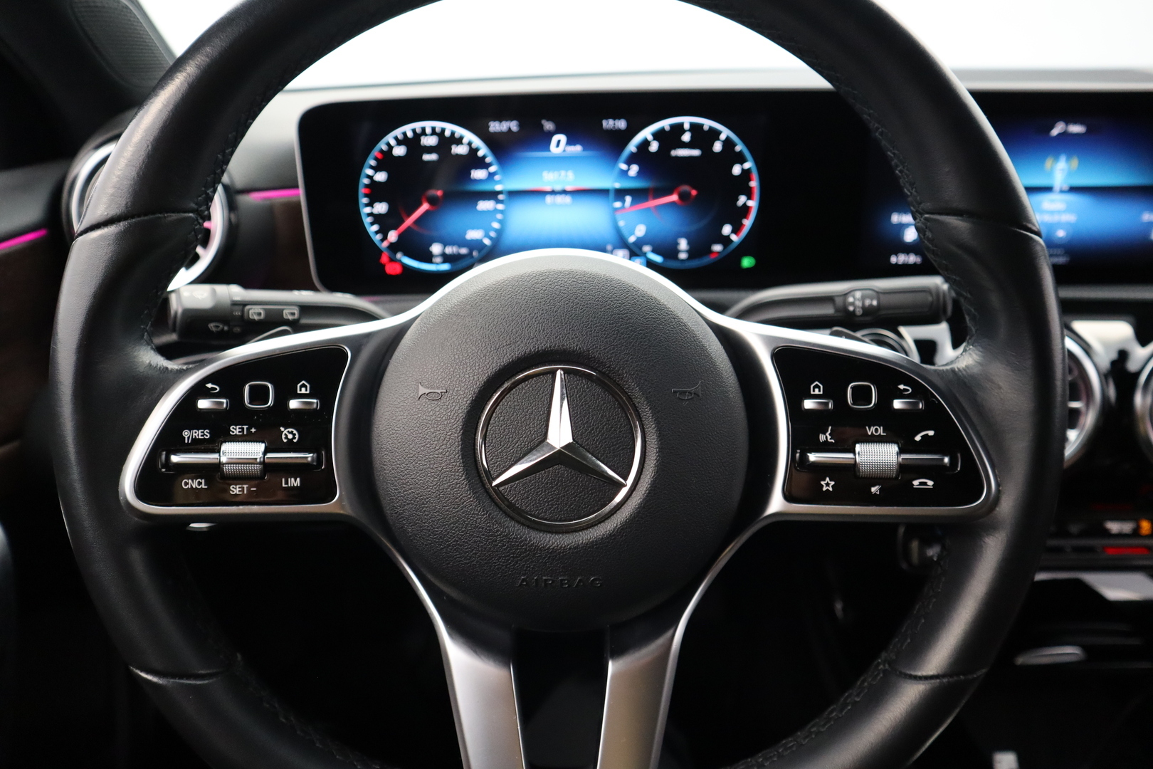 MERCEDES-BENZ A 2019