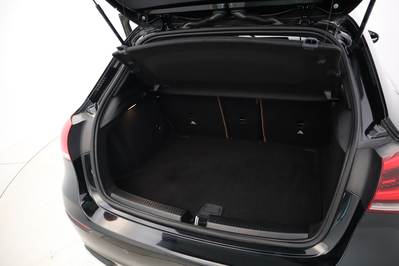 MERCEDES-BENZ A 2019