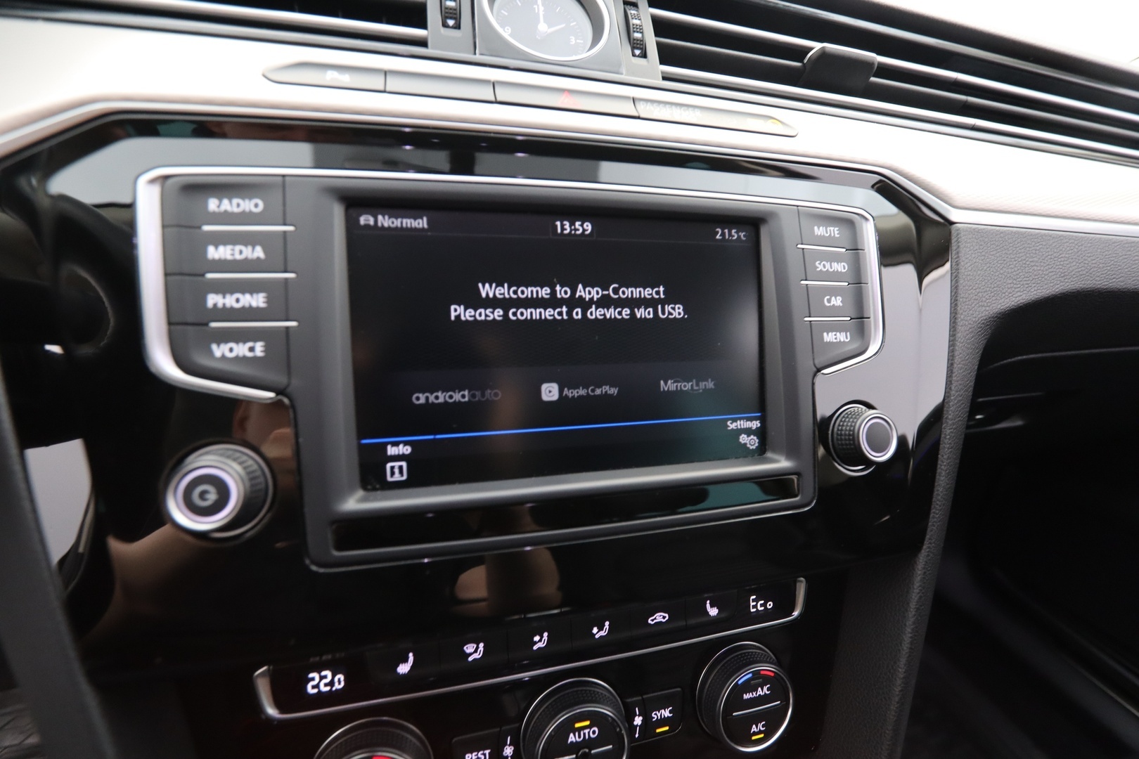 VOLKSWAGEN Passat 2016