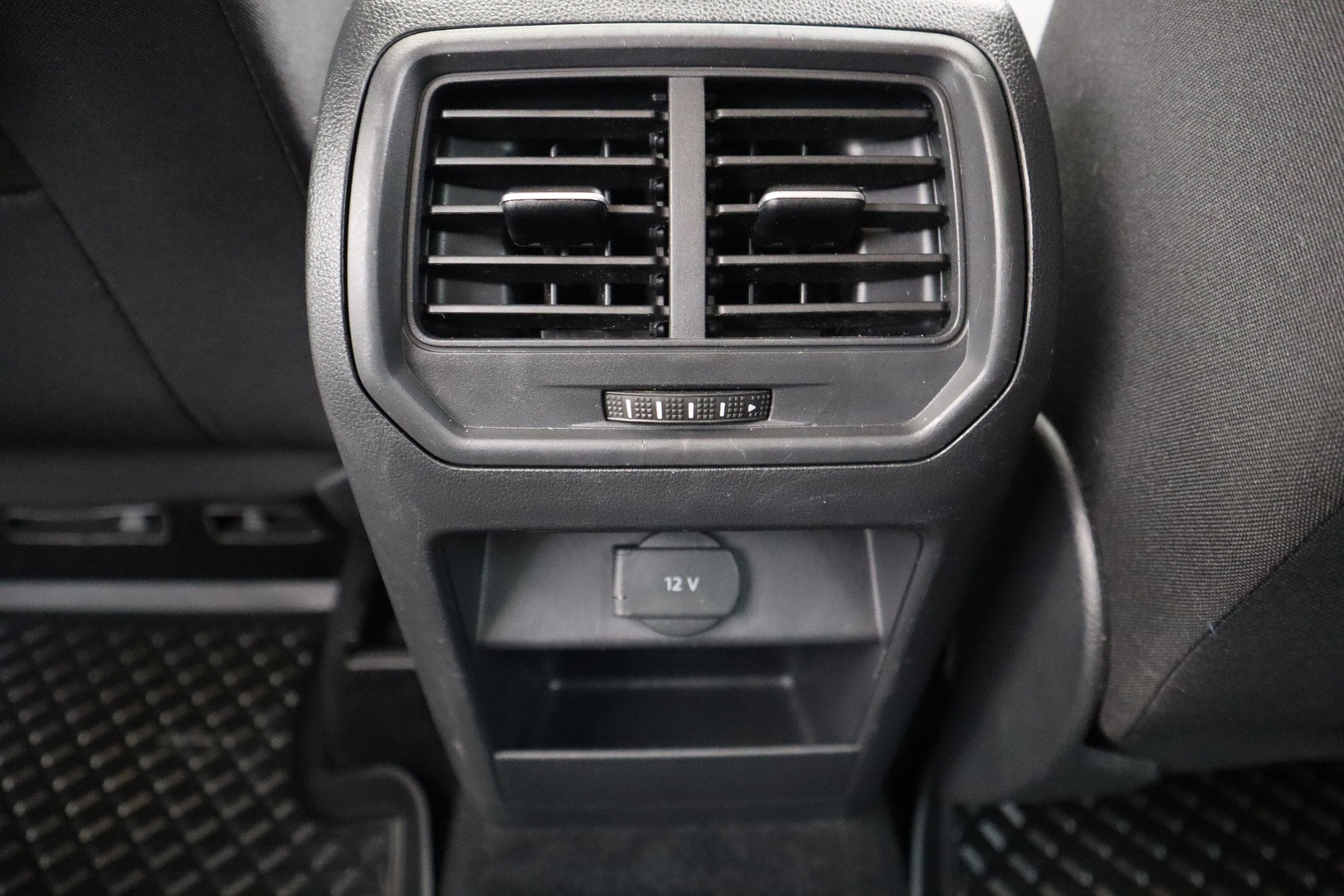 VOLKSWAGEN Golf Sportsvan 2016