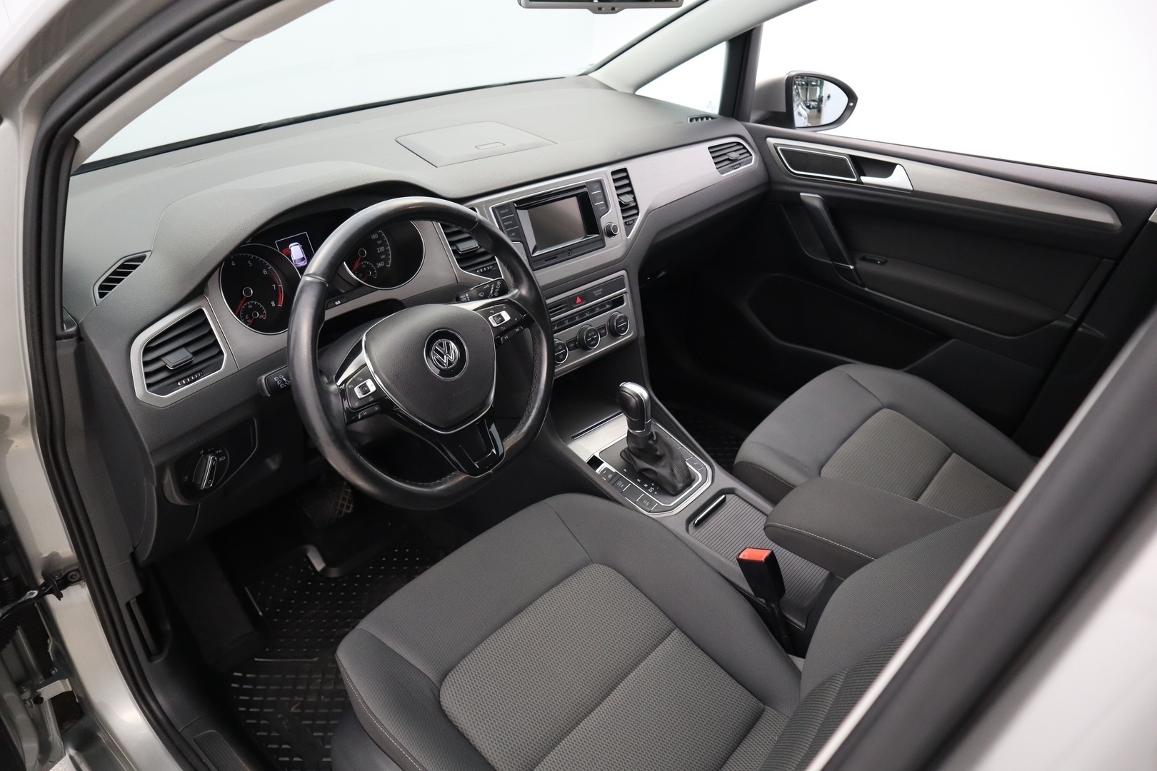 VOLKSWAGEN Golf Sportsvan 2016