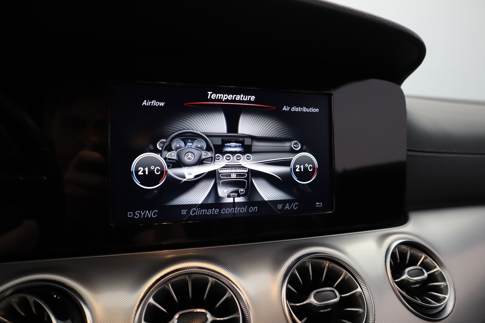 MERCEDES-BENZ E 2018