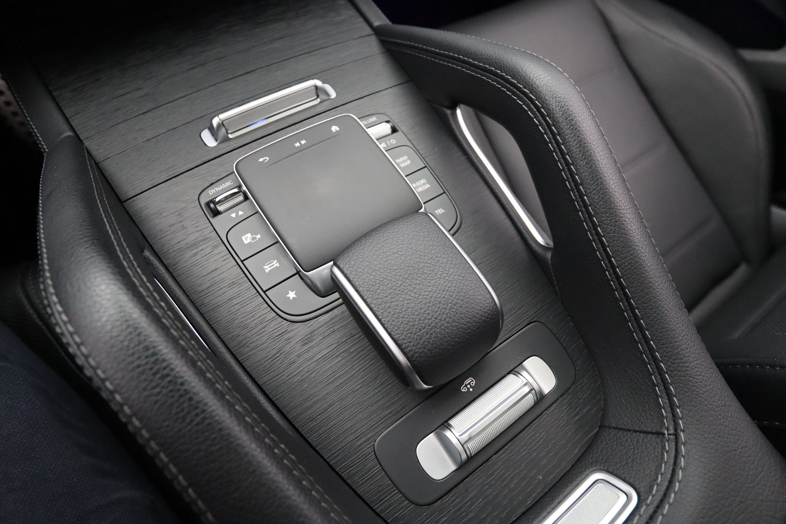 MERCEDES-BENZ GLE 2024