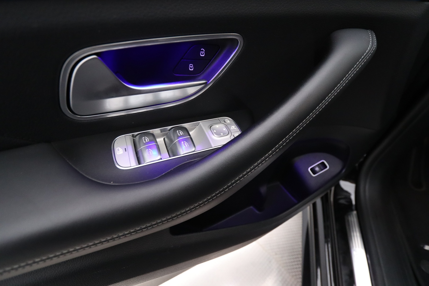 MERCEDES-BENZ GLE 2024