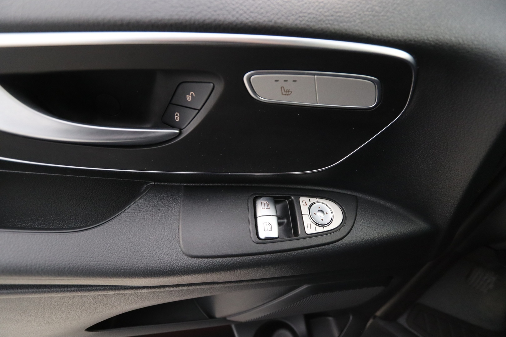 MERCEDES-BENZ Vito 2023