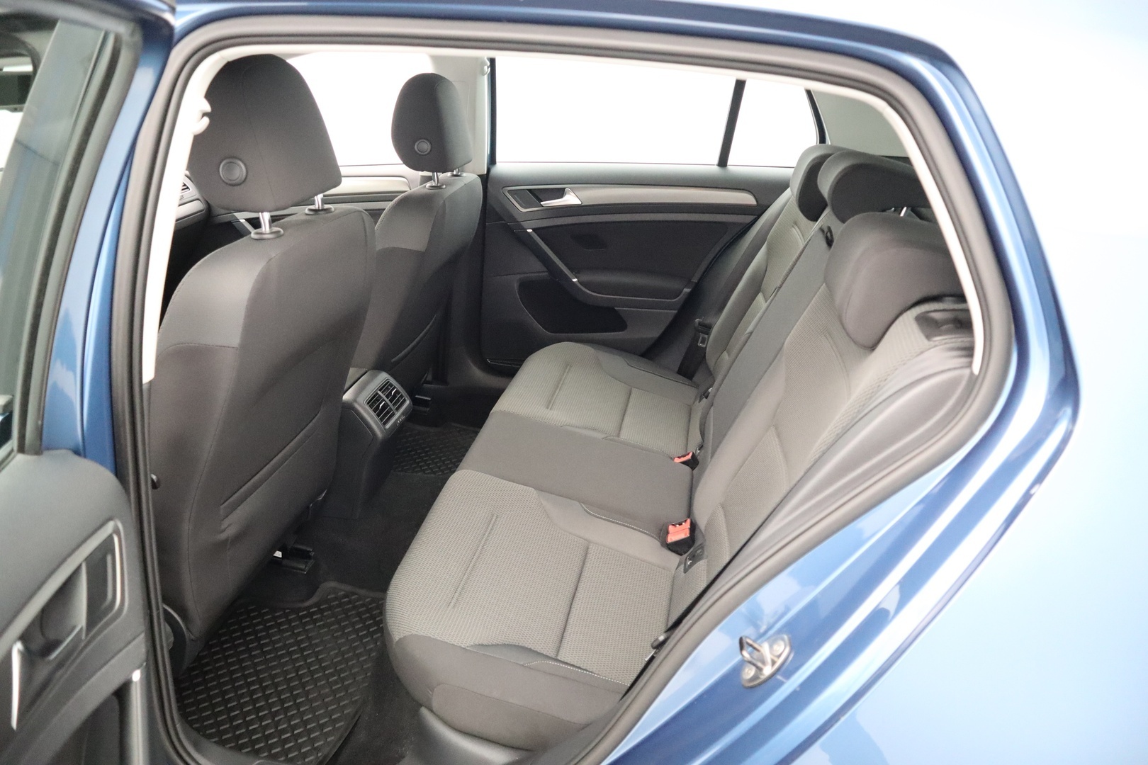 VOLKSWAGEN Golf 2013
