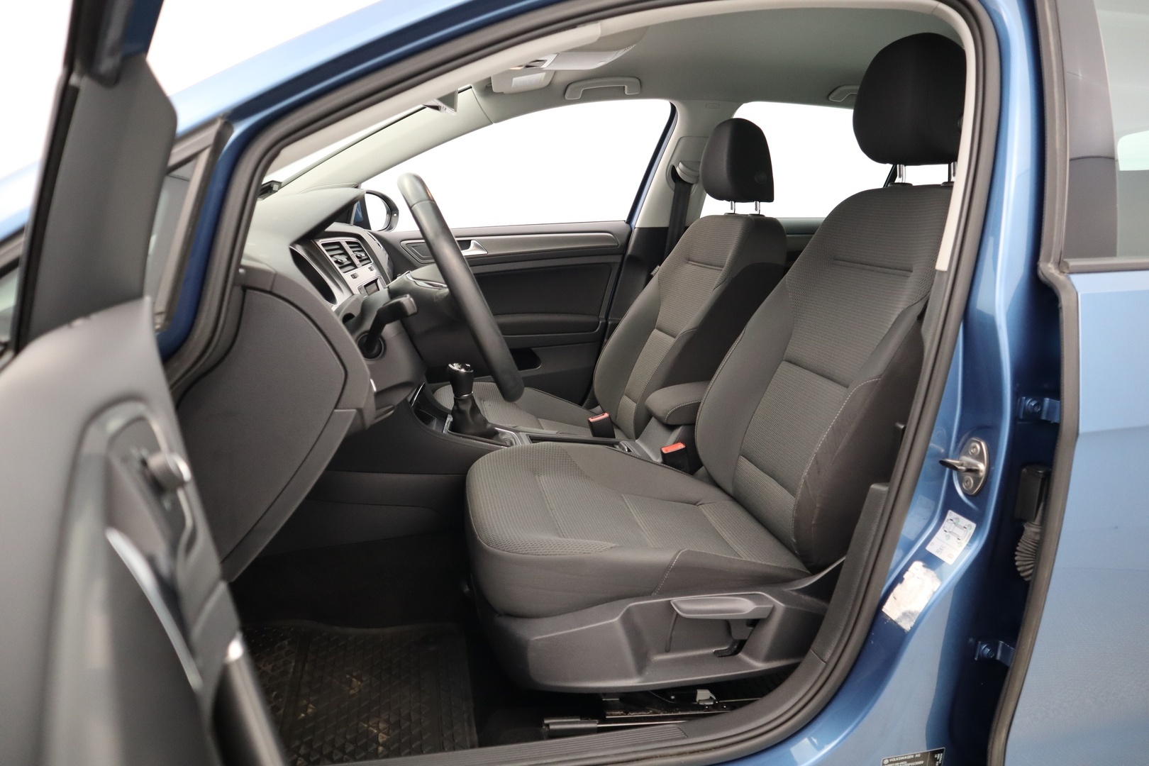VOLKSWAGEN Golf 2013