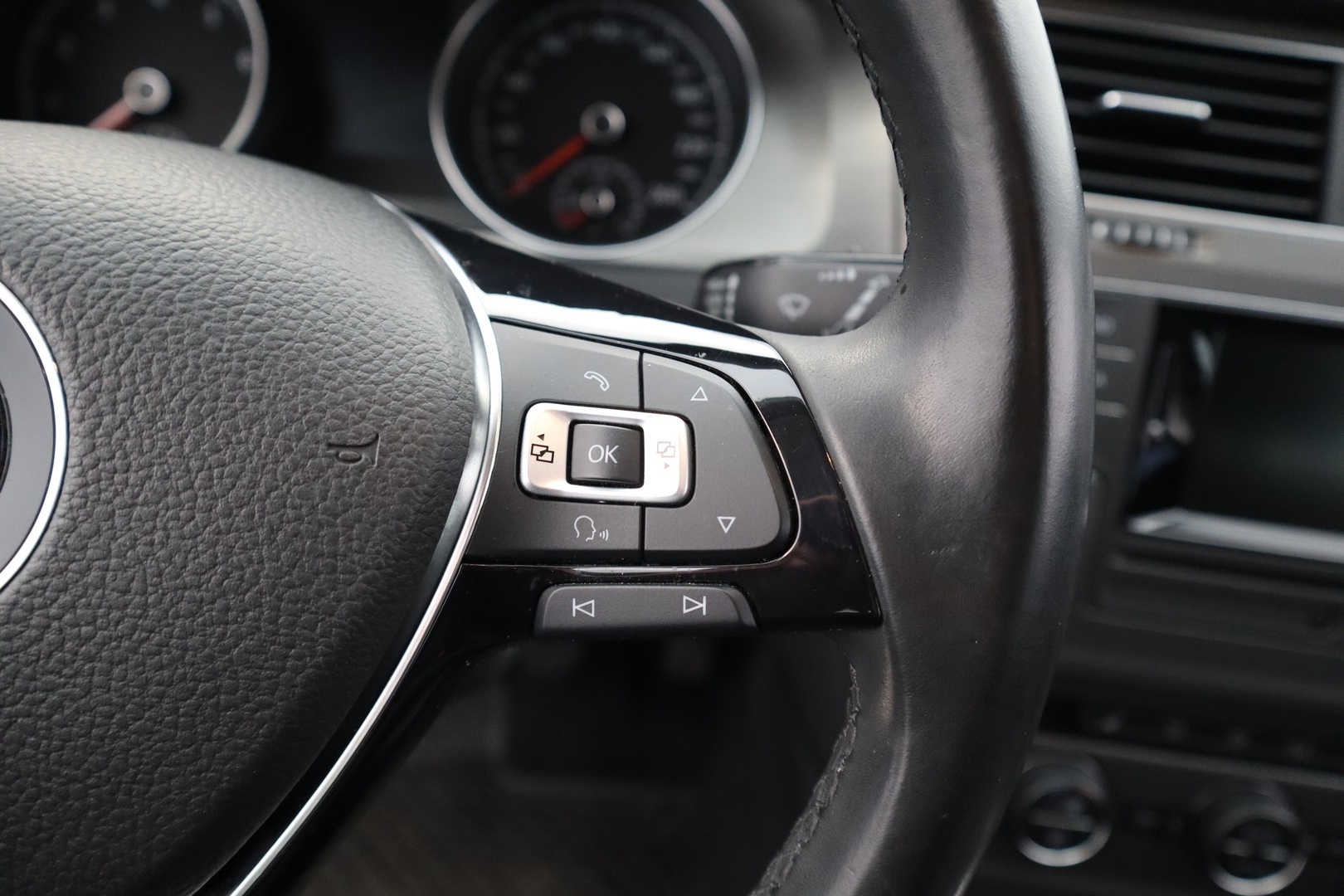 VOLKSWAGEN Golf 2013