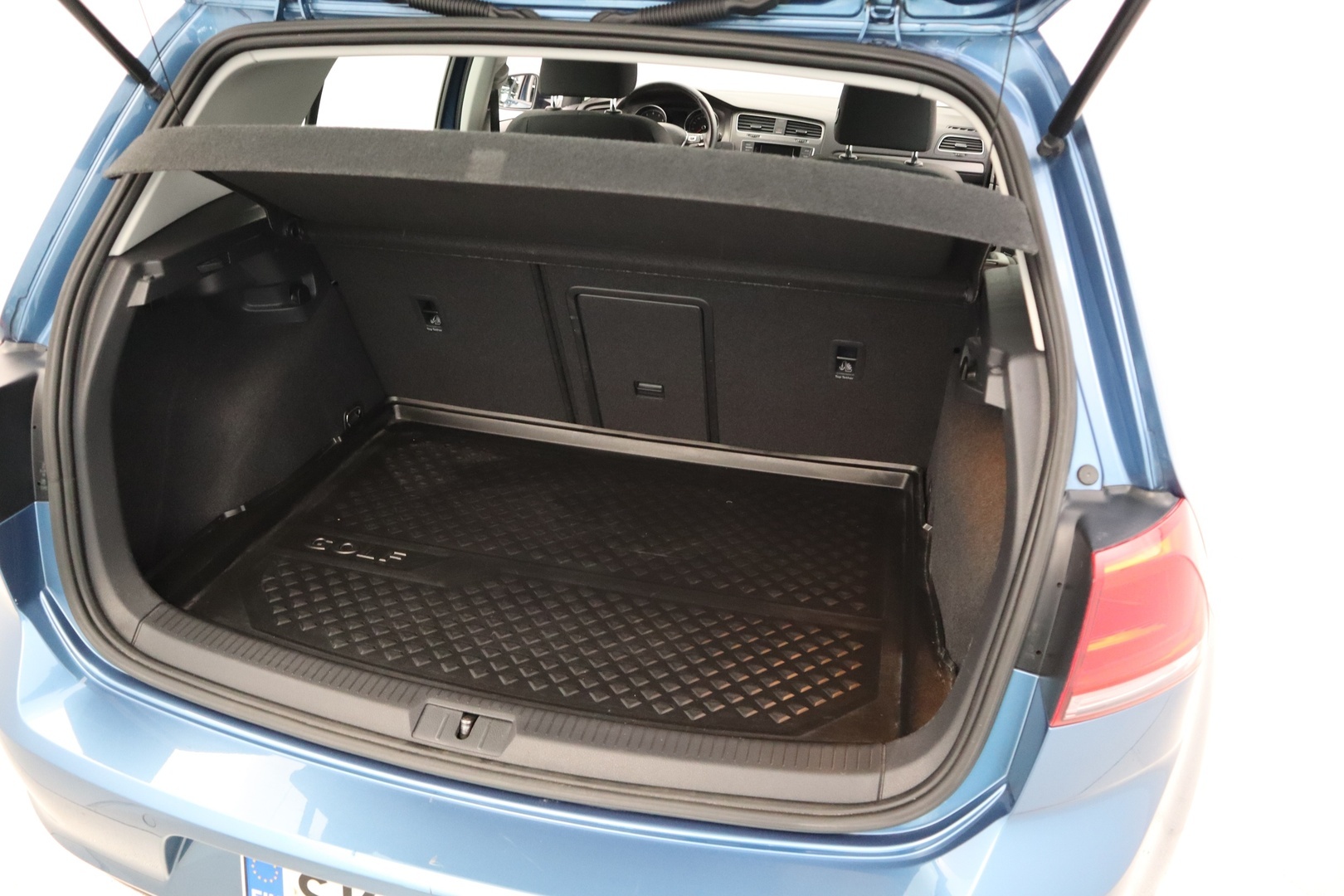 VOLKSWAGEN Golf 2013