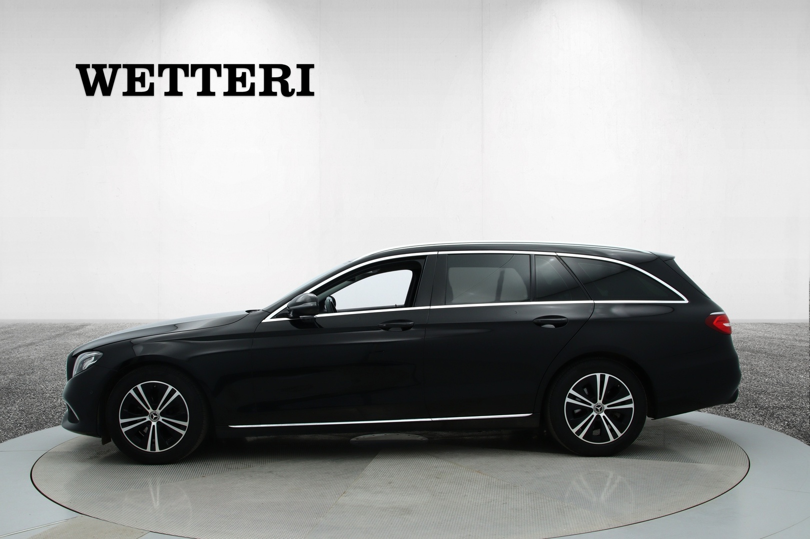 MERCEDES-BENZ E 2019