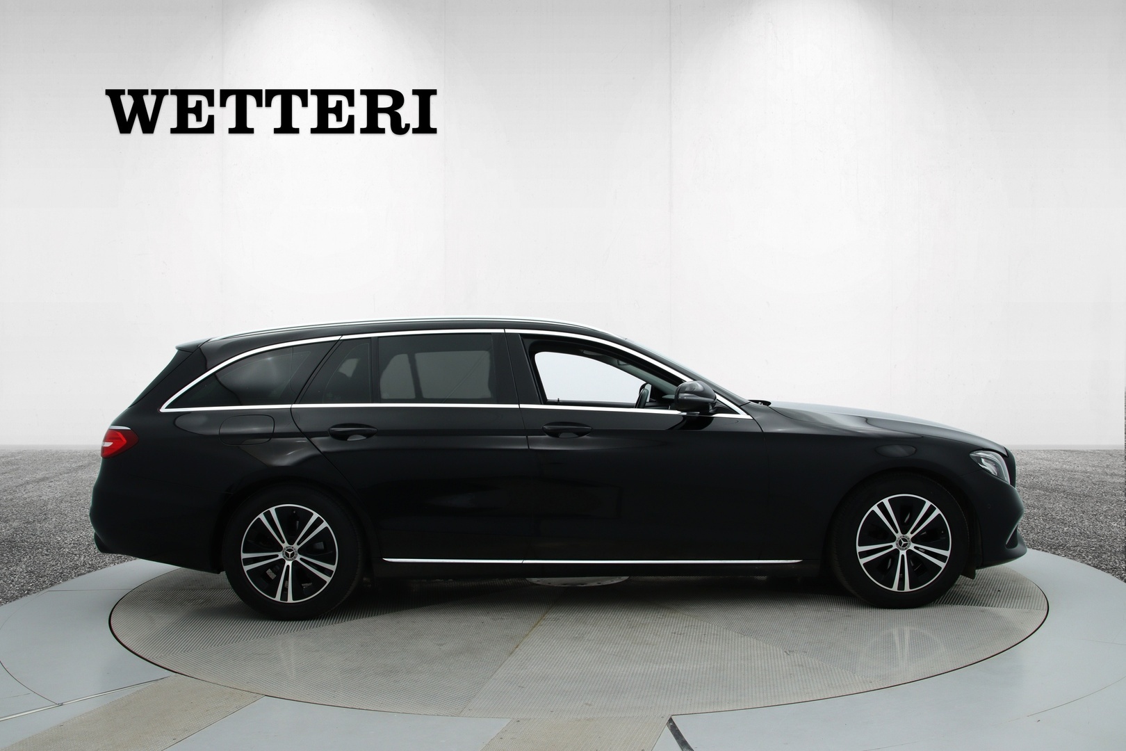 MERCEDES-BENZ E 2019