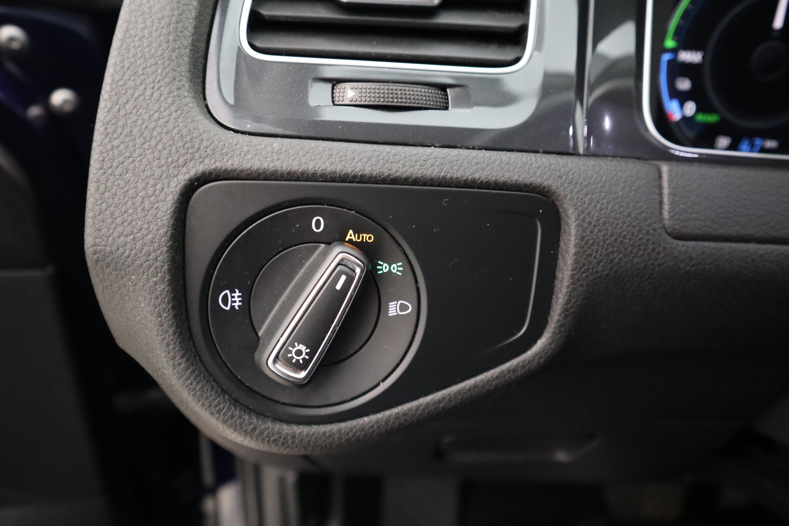 VOLKSWAGEN Golf 2020