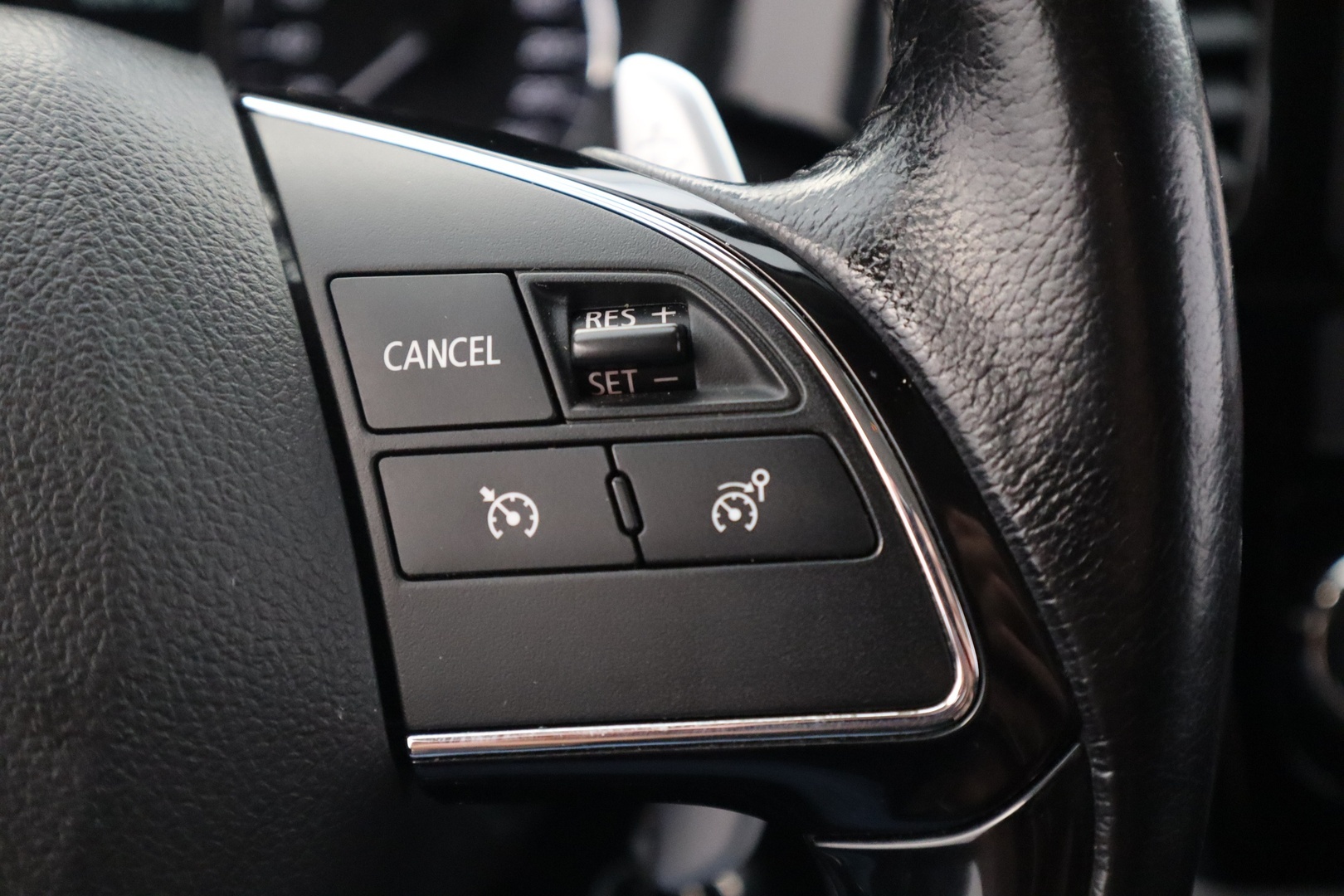 MITSUBISHI Outlander 2015