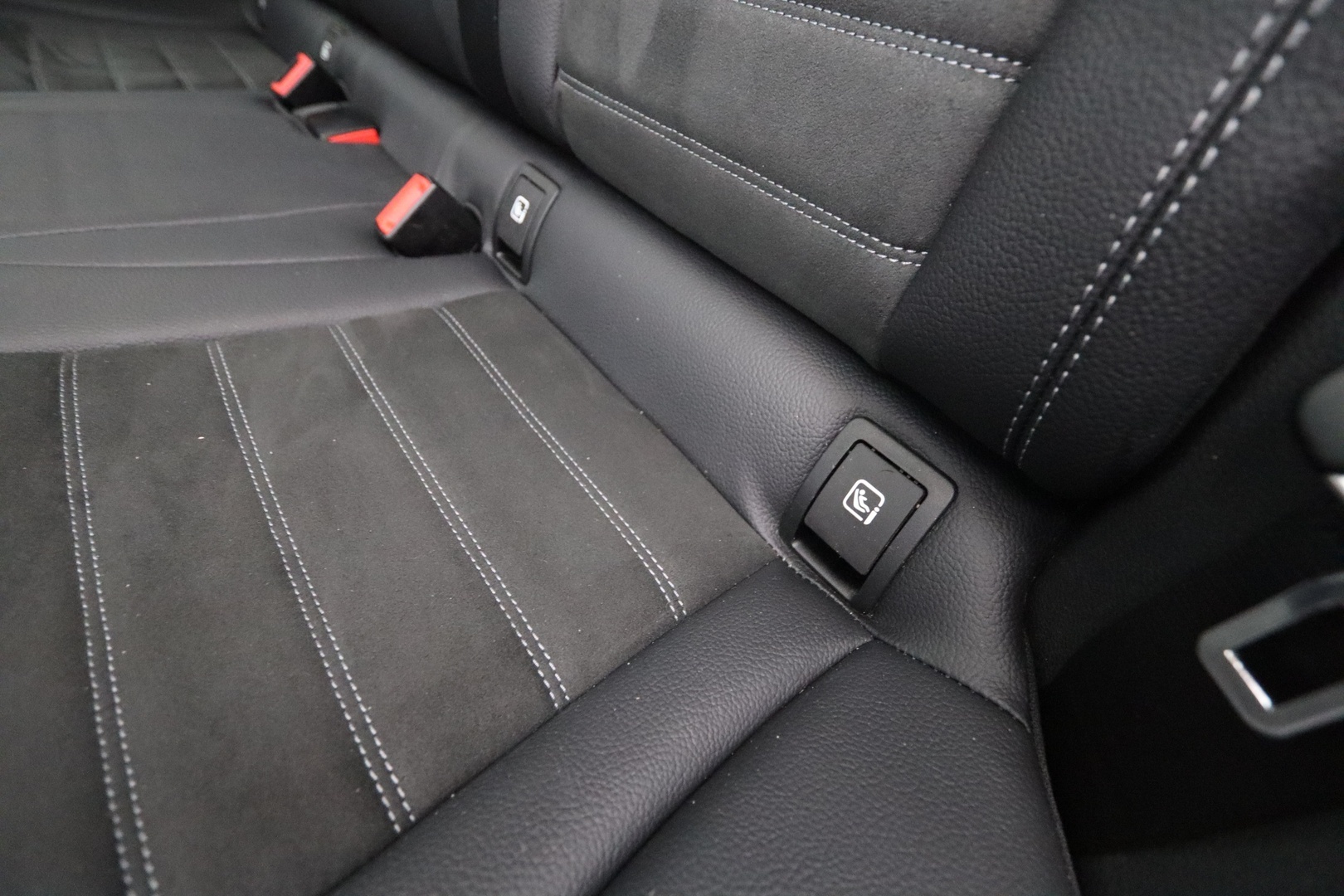 MERCEDES-BENZ GLC 2021