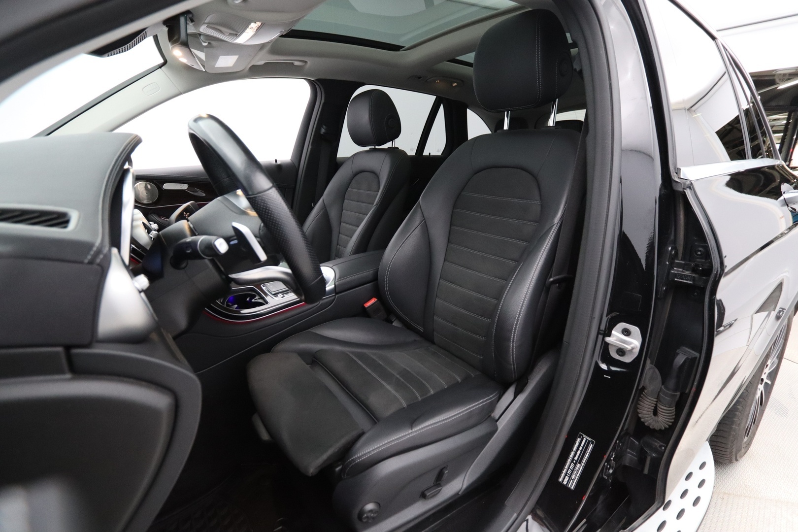 MERCEDES-BENZ GLC 2021