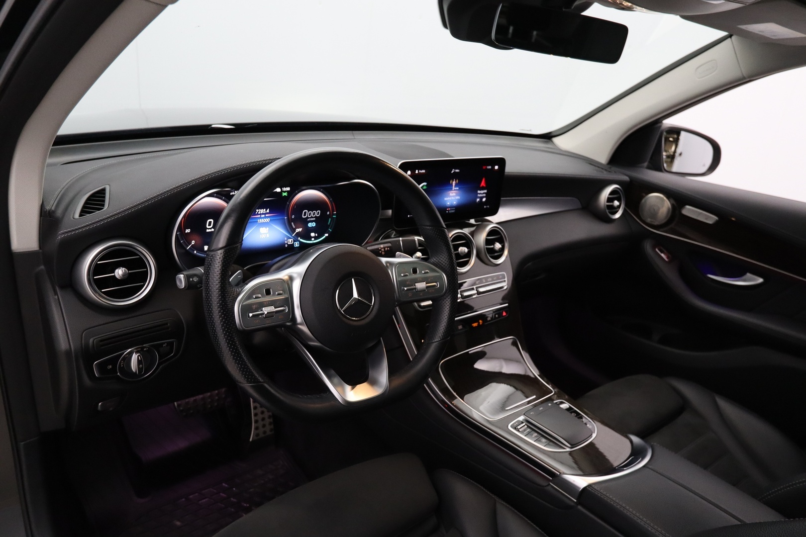 MERCEDES-BENZ GLC 2021