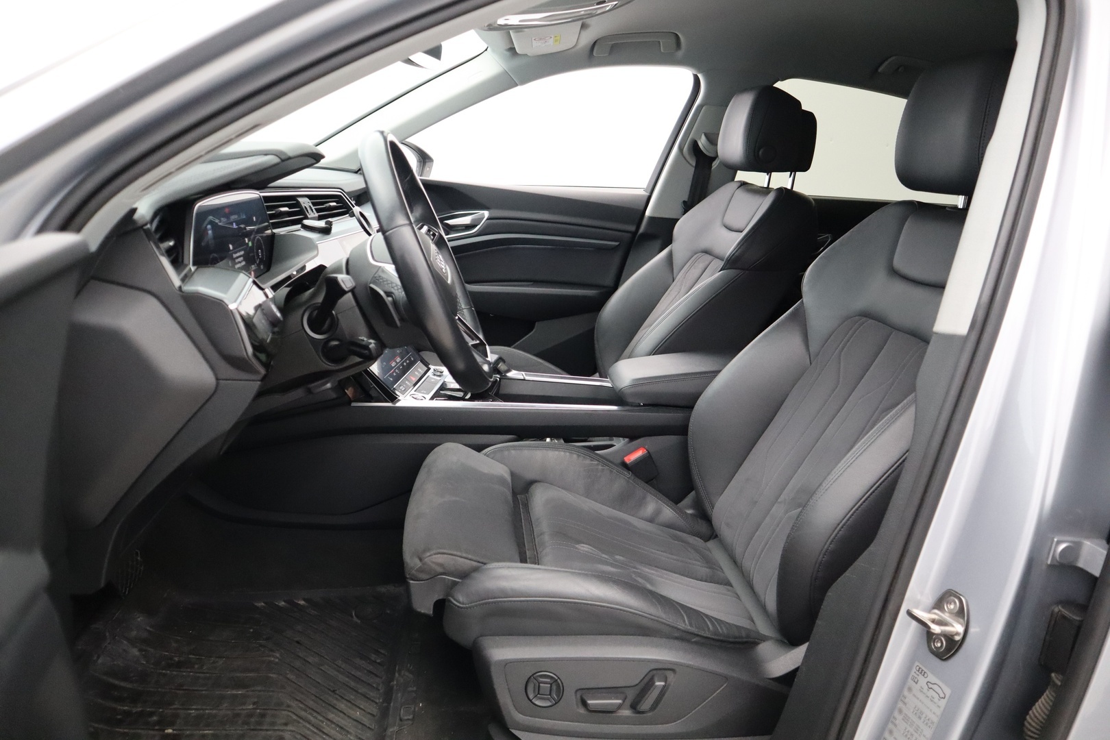 AUDI e-tron 2022