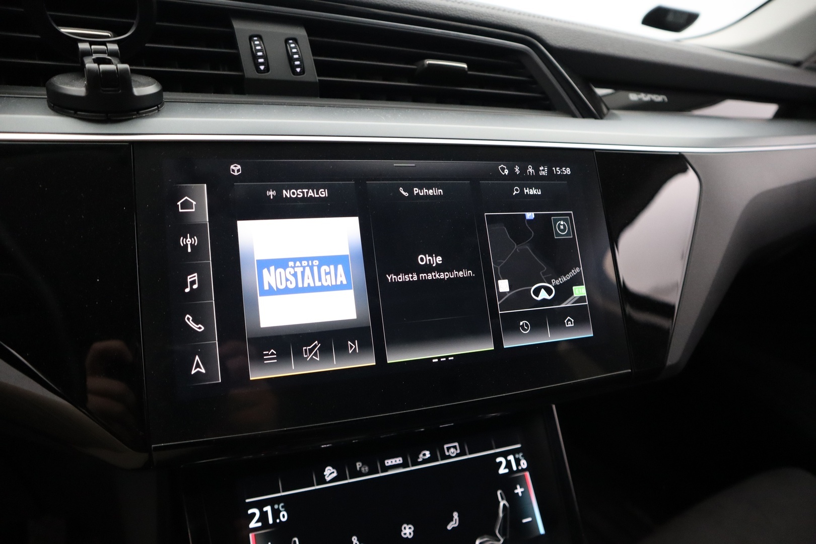 AUDI e-tron 2022
