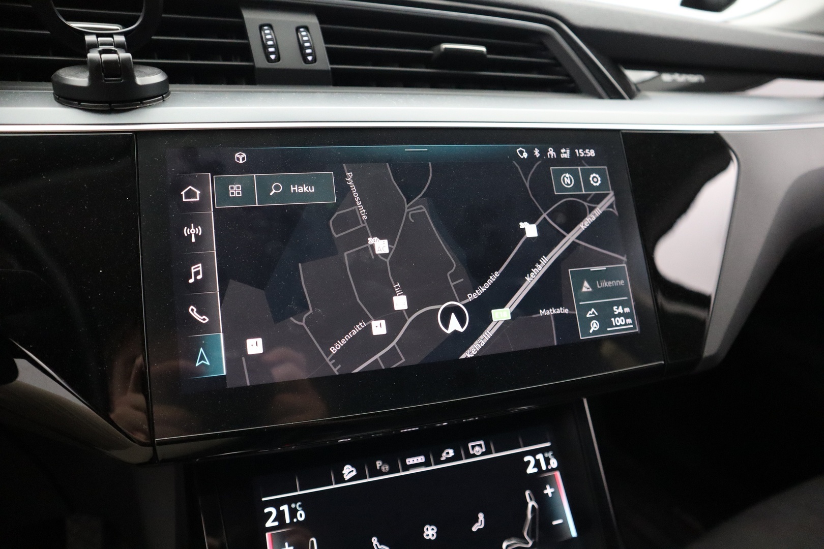 AUDI e-tron 2022