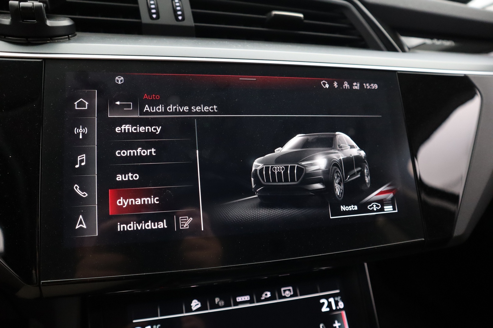AUDI e-tron 2022