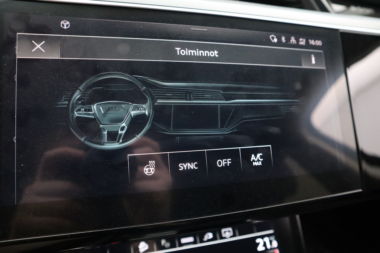 AUDI e-tron 2022