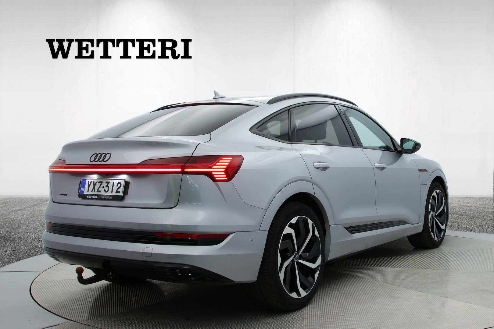 AUDI e-tron 2022