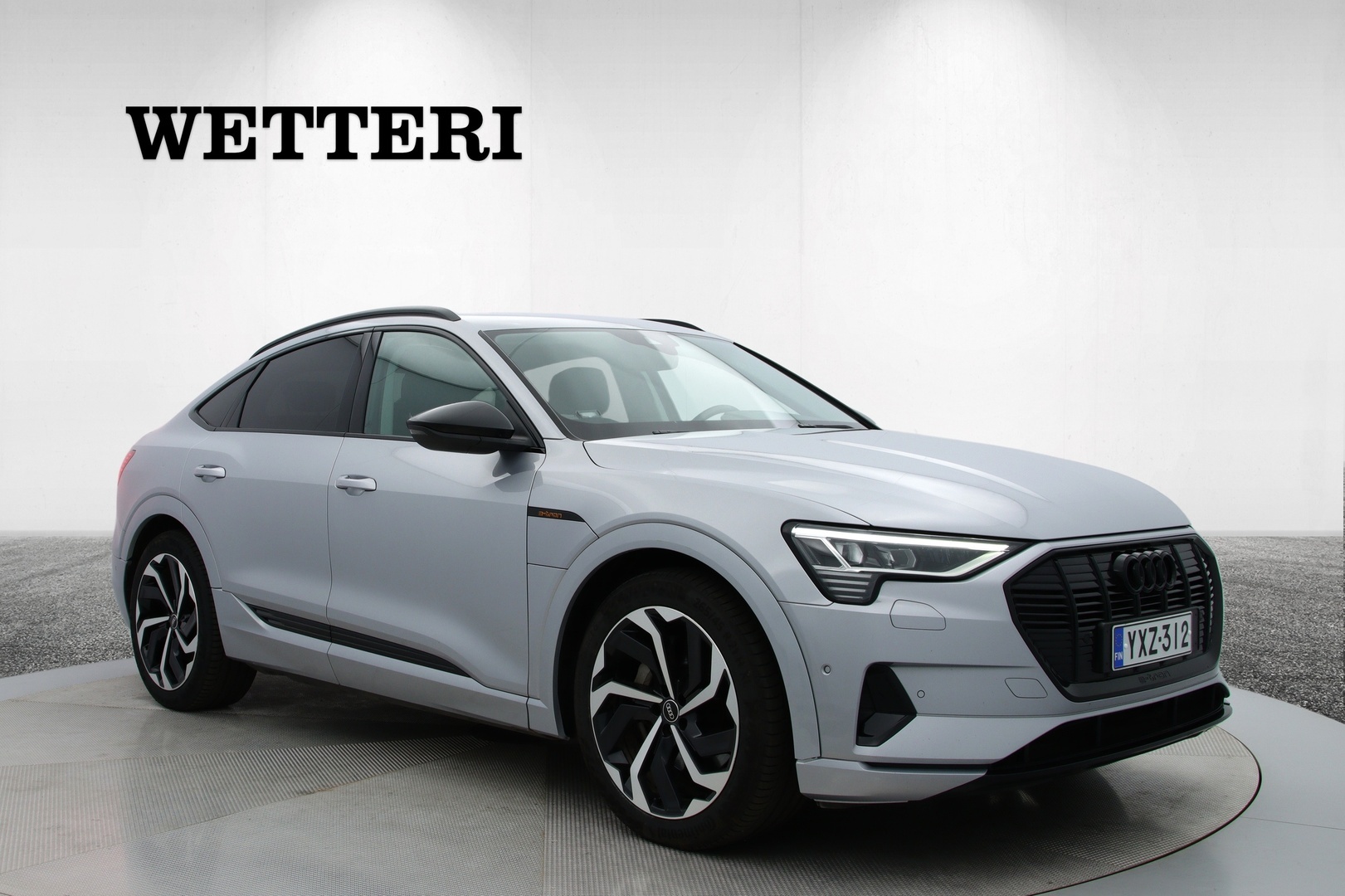 AUDI e-tron 2022