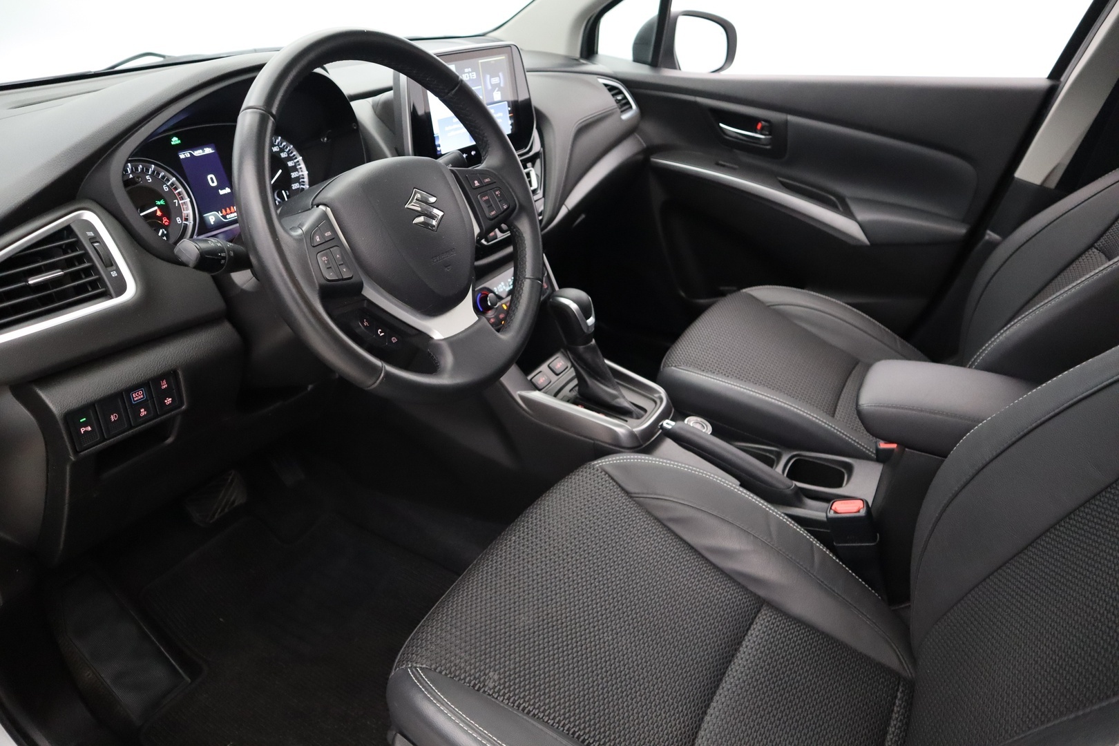 SUZUKI S-Cross 2023