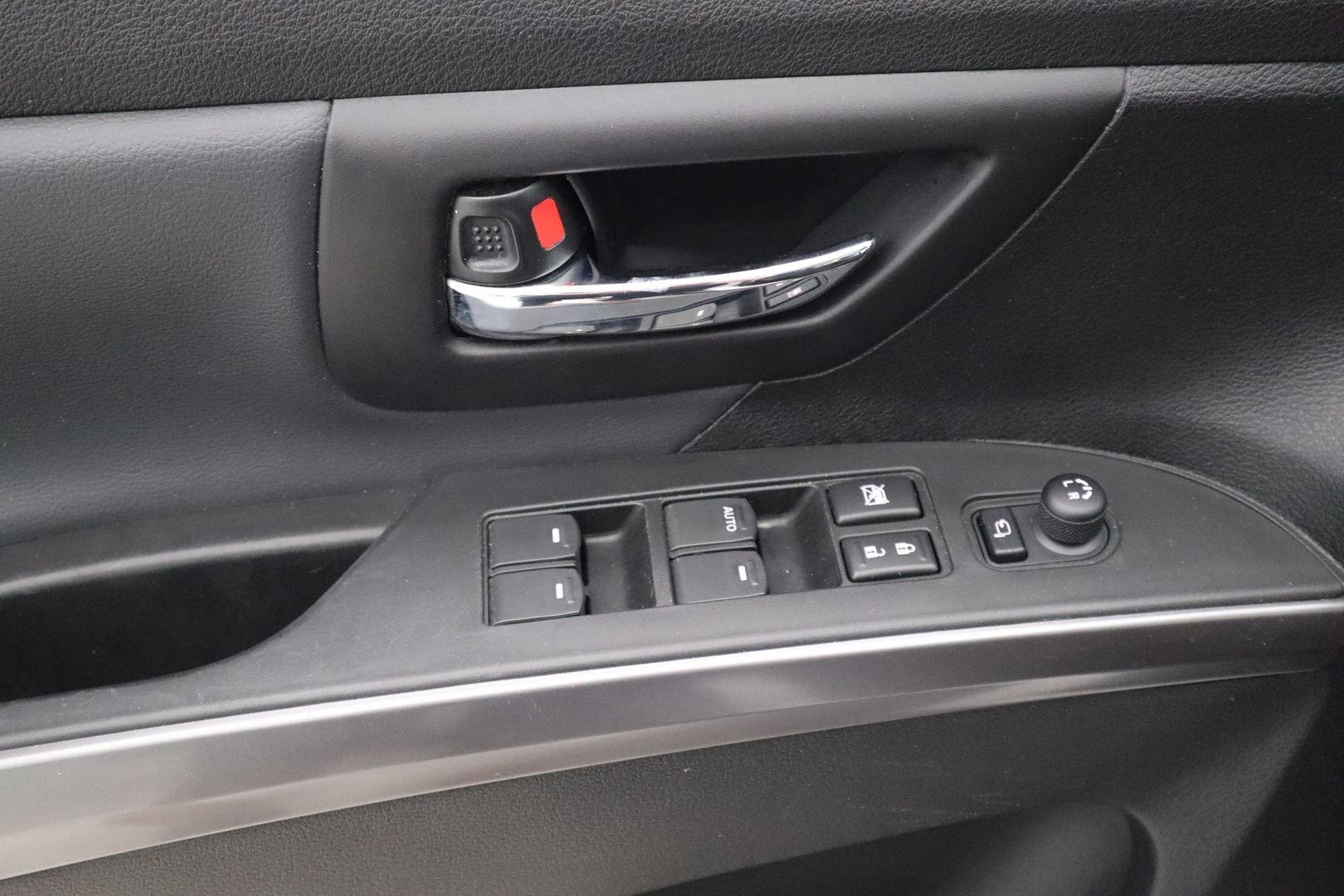 SUZUKI S-Cross 2023