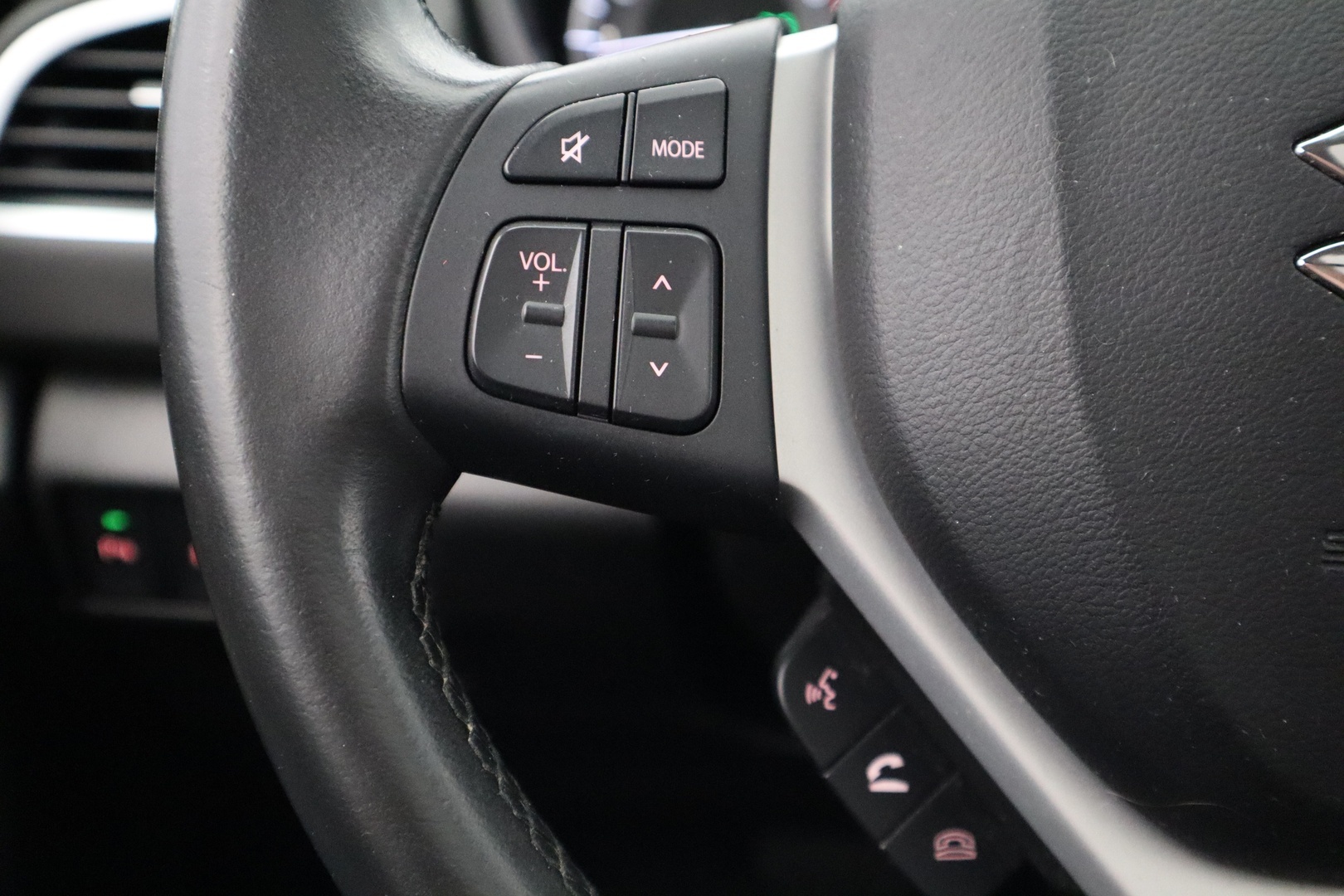 SUZUKI S-Cross 2023