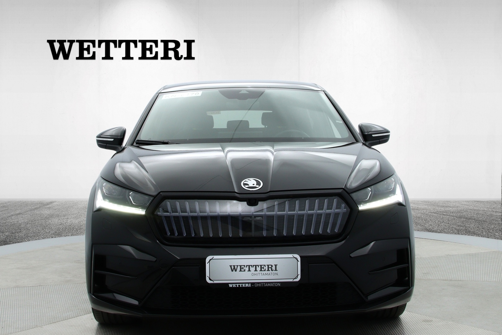 SKODA Enyaq 8