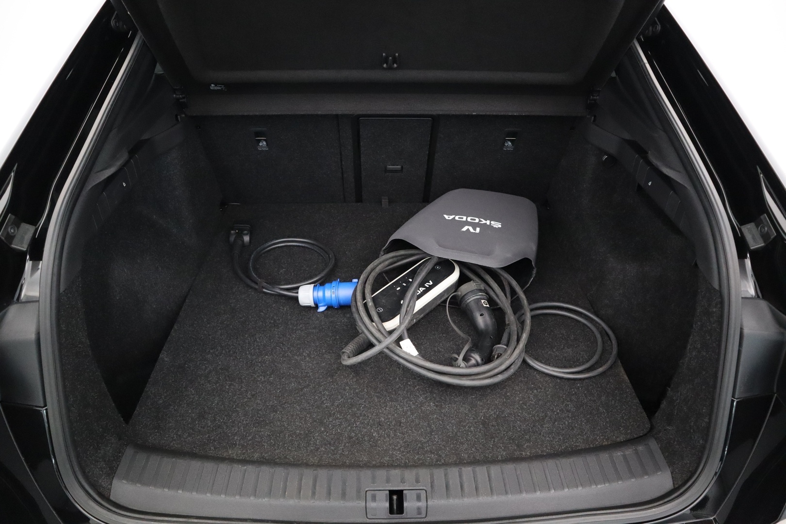 SKODA Enyaq 9